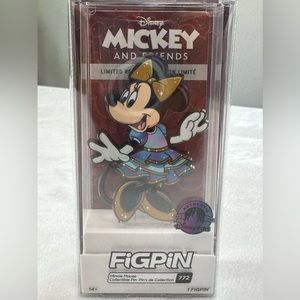Disney‎ Parks 2022 FIGPIN Minnie Mouse Pin WDW 50th Anniversary #772